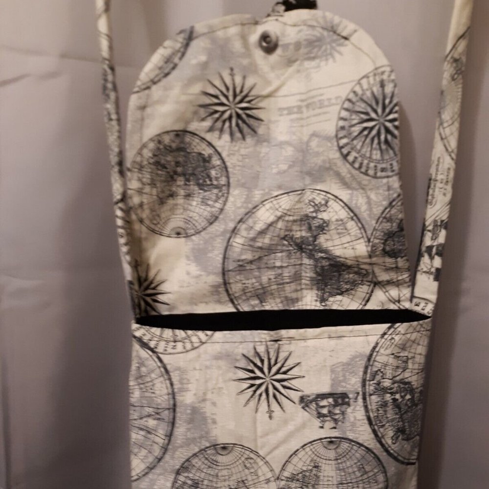Worldly Globe Travel Print Crossbody Purse Shoulder bag Flip Top Ivory Blk Small - Picture 6 of 6